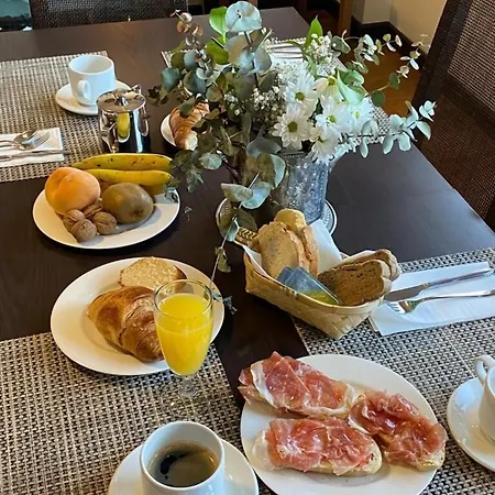 Entredos 3* Guijuelo