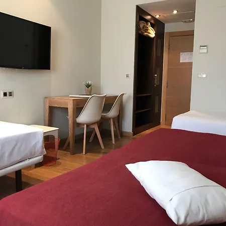 Entredos 3* Guijuelo