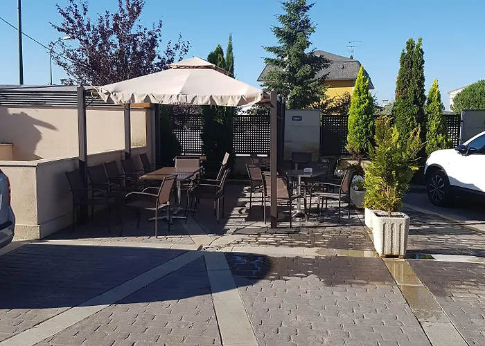 Отель Entredos Гихуэло